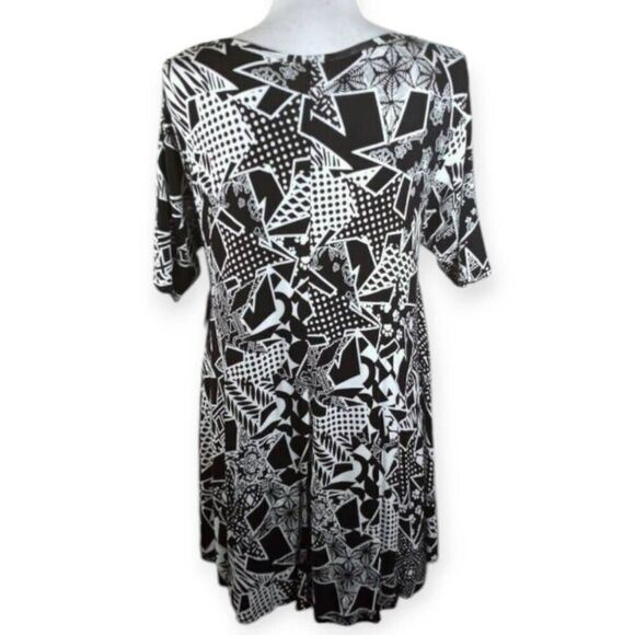 LULAROE BLACK & WHITE PERFECT DRESS SZ.S NWT. - Picture 2 of 4